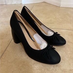 Black Clarks Pumps